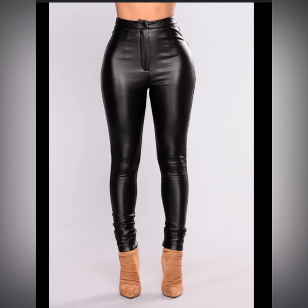 NWT fashion Nova pants 🖤